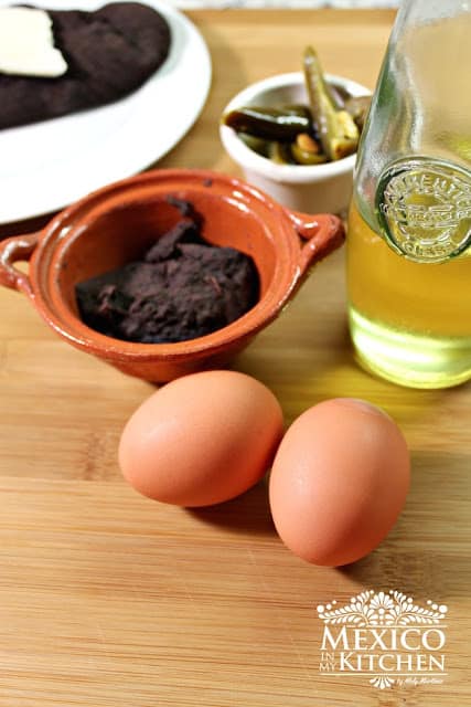 ingredients needed to make huevos tirados 