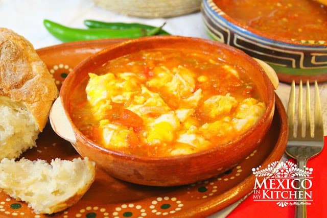 Healthy Mexican Recipes | Eggs in Salsa
