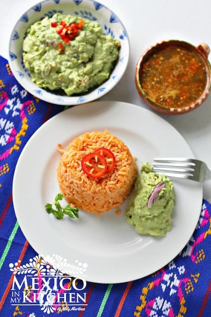 Easy Red Rice Recipe | Easy Authentic Mexican Recipes | This rice is also known as Spanish rice in english. 