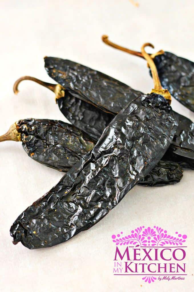 Dried Peppers |Pasilla peppers uses and description
