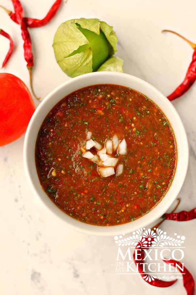 Chile de arbol salsa recipe |Delicious and spicy chile de arbol salsa recipe. Made with tomatoes, tomatillos and Arbol pepper. 