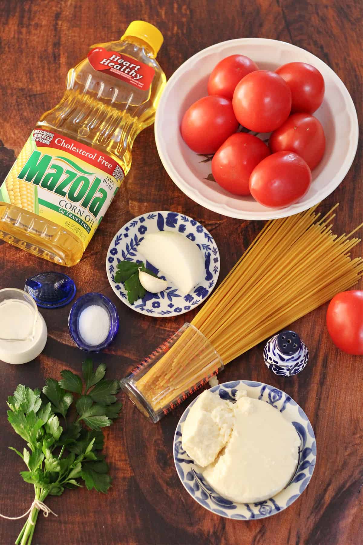 Easy Mexican spaghetti with homemade tomato sauce, this recipe use ingredients many of you maybe already have in your kitchen! Simply Delicious!