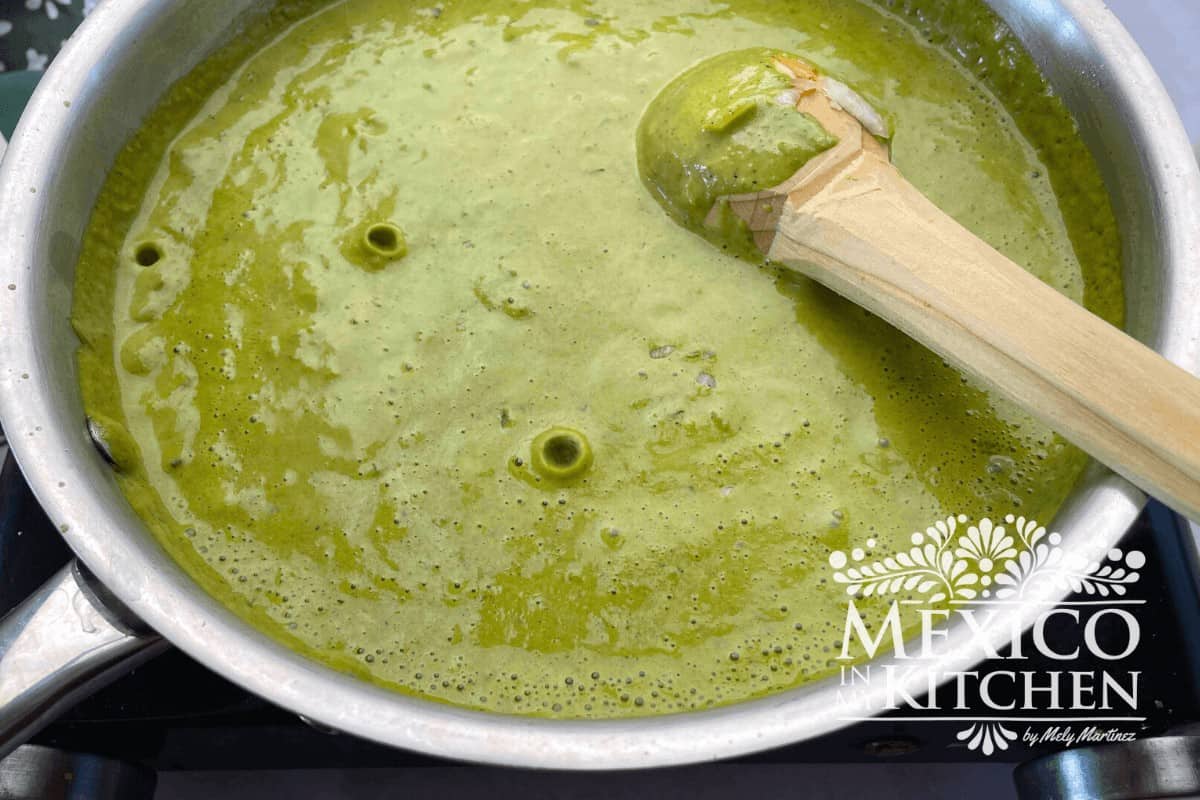 Green sauce for pasta in a pan