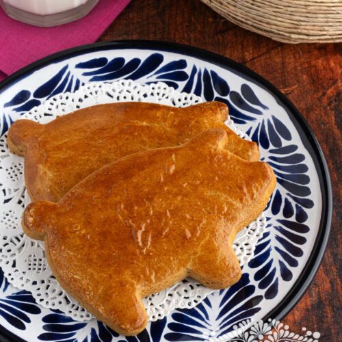 Mexican Marranitos pan dulce served in a plate.
